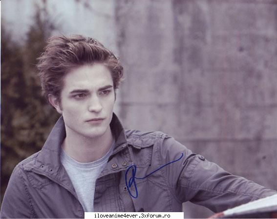 Ce parere aveti deapre fiu Twilight prima parte si Twilight new moon - La inceput habar n-aveam - Cafenea